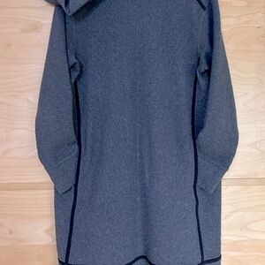 lululemon athletica Repeat Gray Long Sleeve Dress